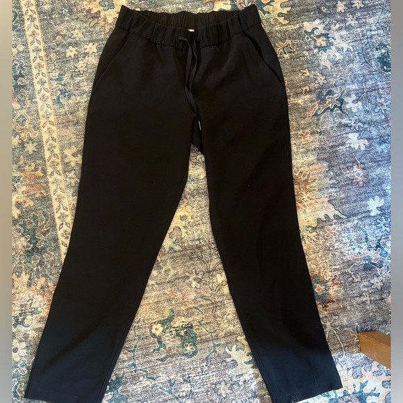 Lululemon pants/joggers - Picture 1 of 3